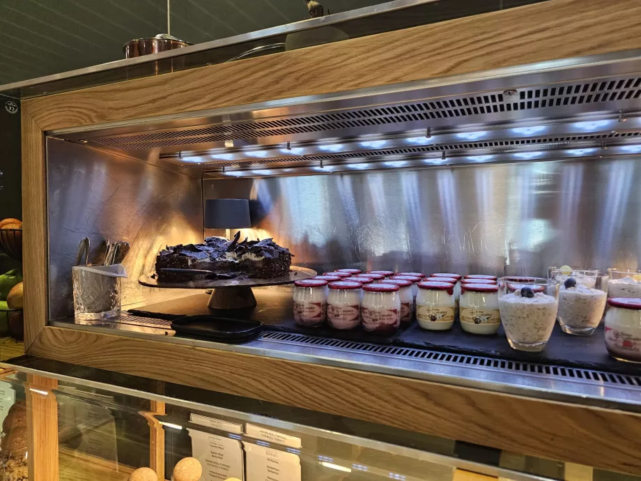 Buffet - Joghurt und Müsli