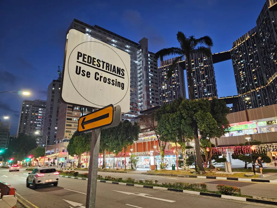 Hinweisschild für Fußgänger