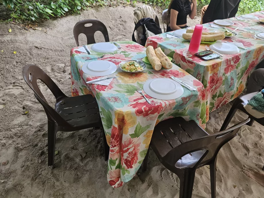 Mittagessen während der Kreuzfahrt