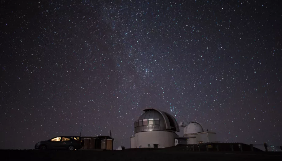 Nachthimmel über Mauna Kea
