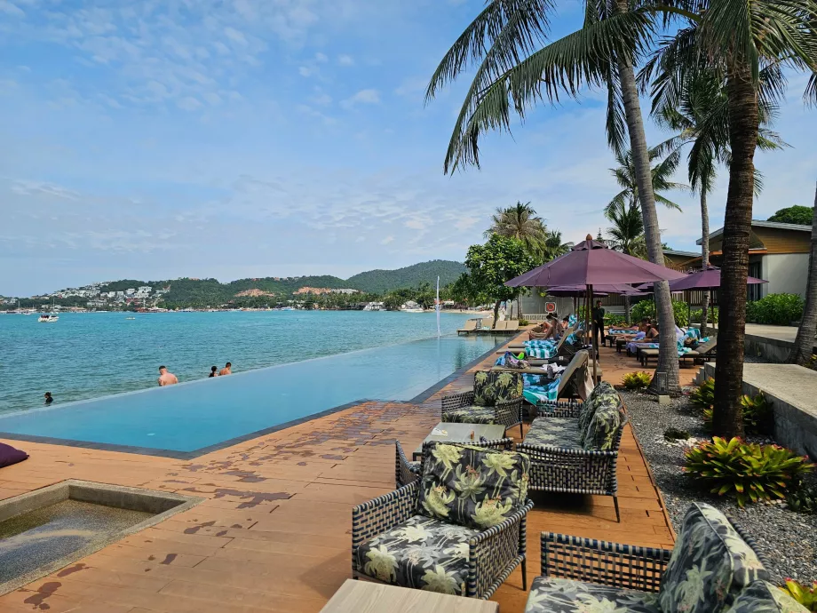 Tropicana Club am Strand von Bangrak