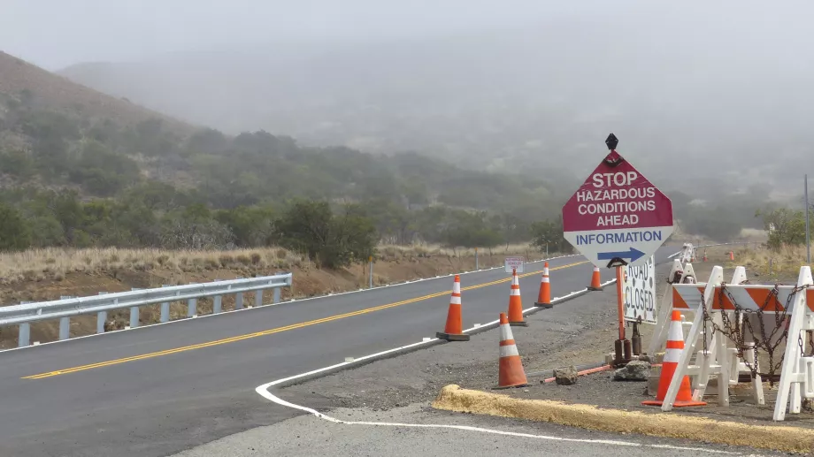 Informationsschild am Anfang der Mauna Kea Road