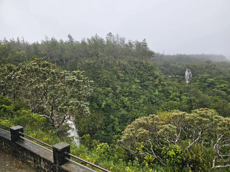 Alexandra Falls