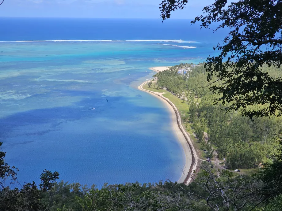 Blick auf die Drachenlagune von Le Morne