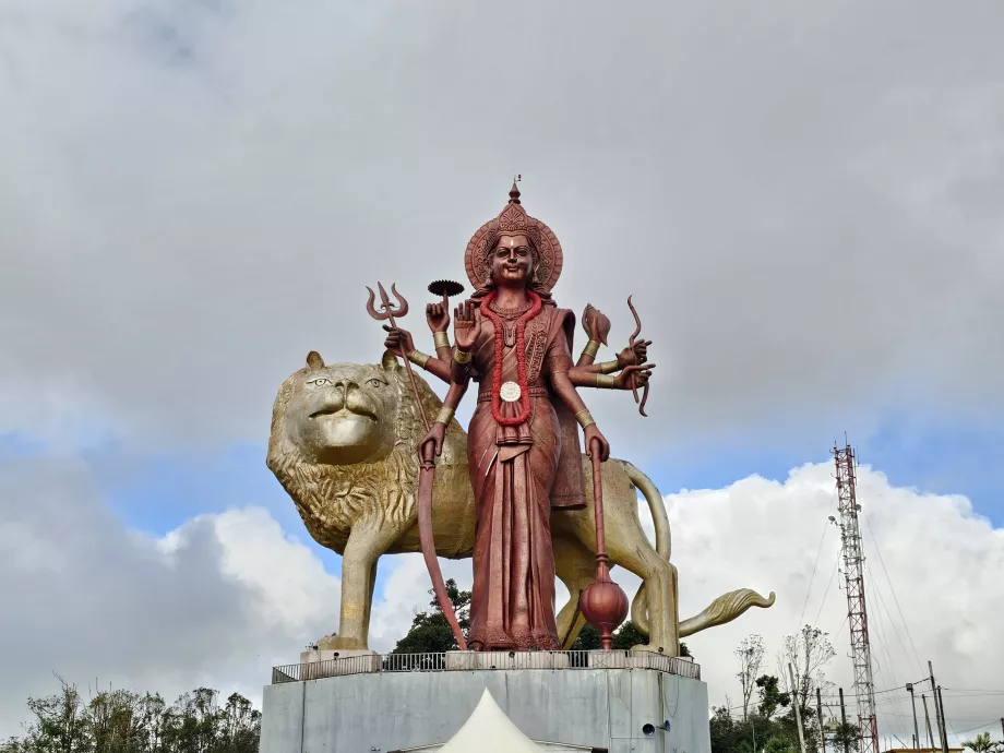 Statuen im Grand-Bassin-Tempel