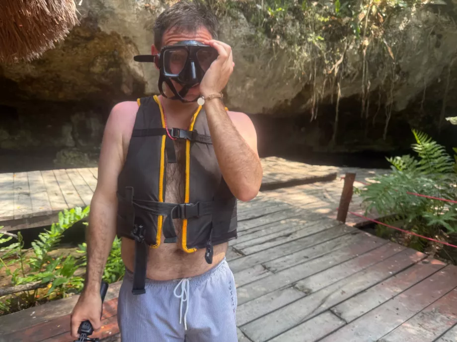 Ich vor dem Betreten des Gran Cenote