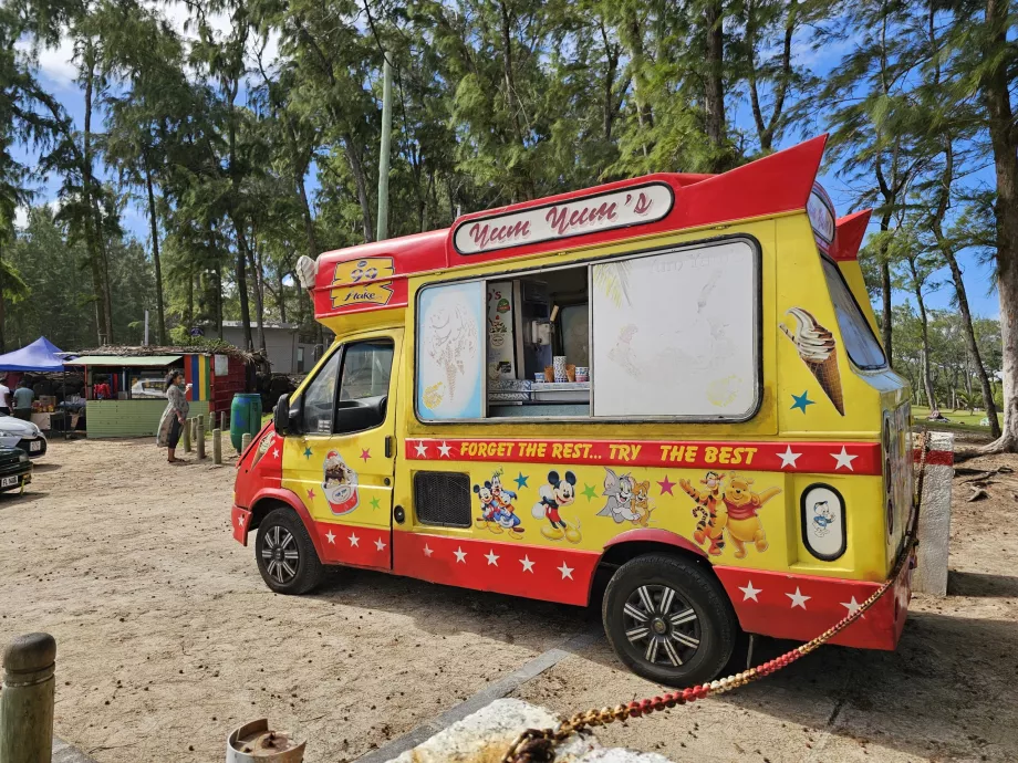 Eiscreme-Stand am Strand von La Cambuse
