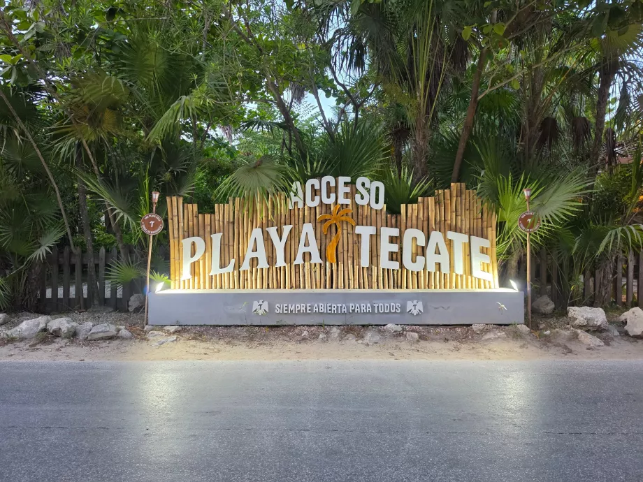 Einer der Strandclubs in Tulum