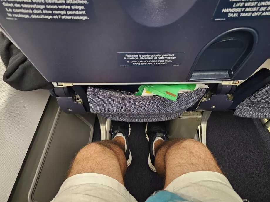 Beinfreiheit in der Economy-Klasse