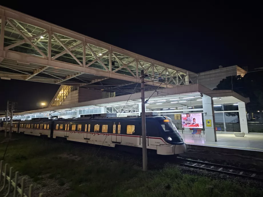 U-Bahn-Stationen am Flughafen Izmir