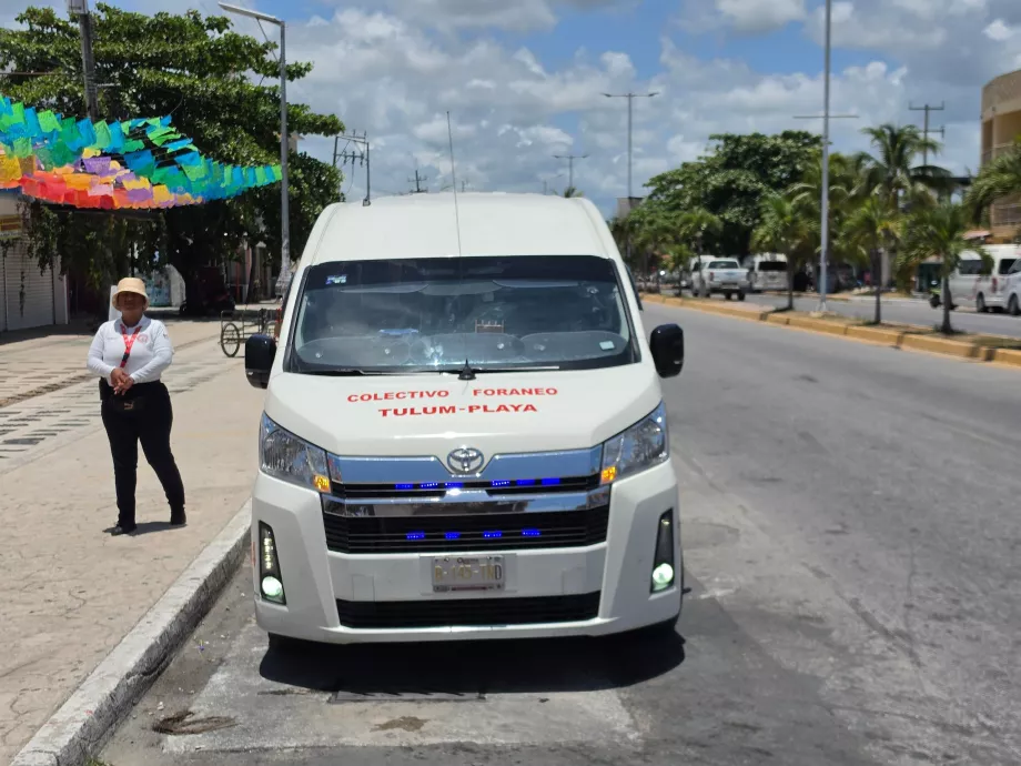 Colectivo, eine Haltestelle im Zentrum von Tulum