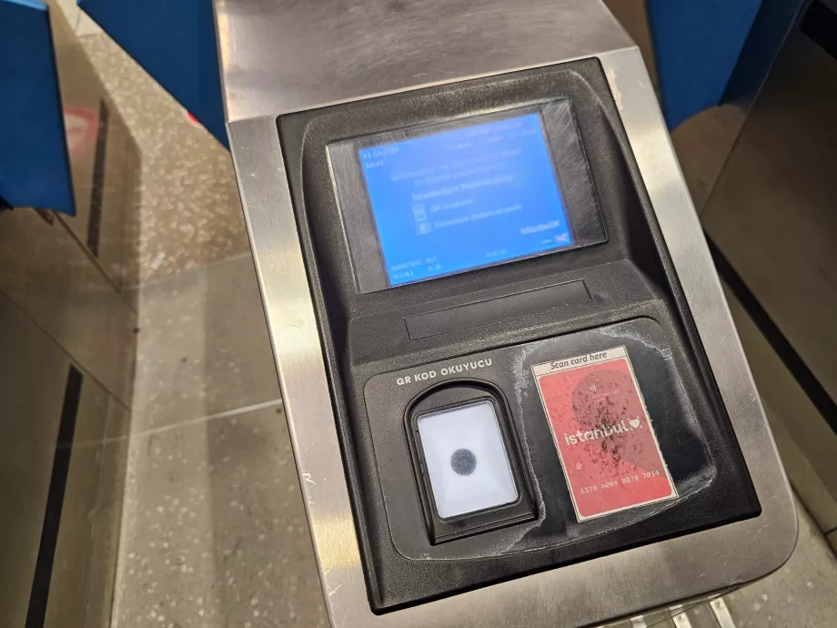 Drehkreuz am Eingang der U-Bahn-Station