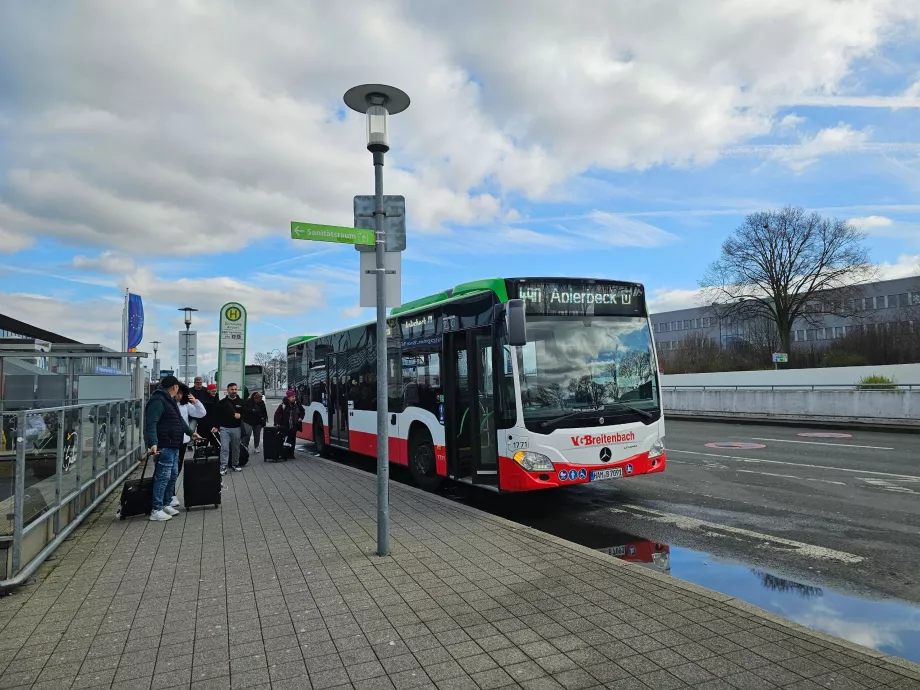 Bus 490 zur U-Bahn-Station