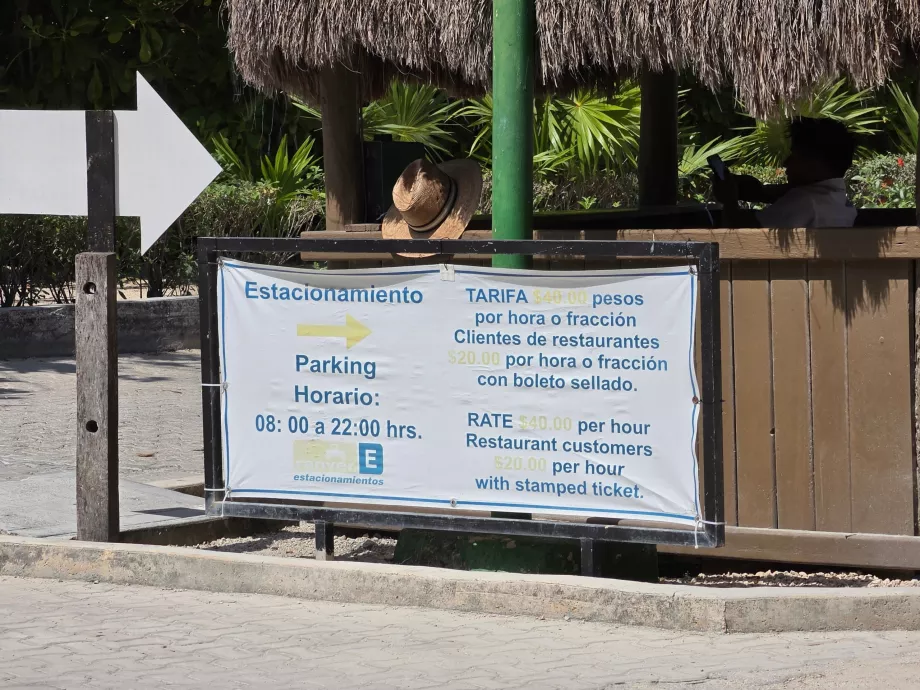 Parkplatz an der Bucht von Akumal