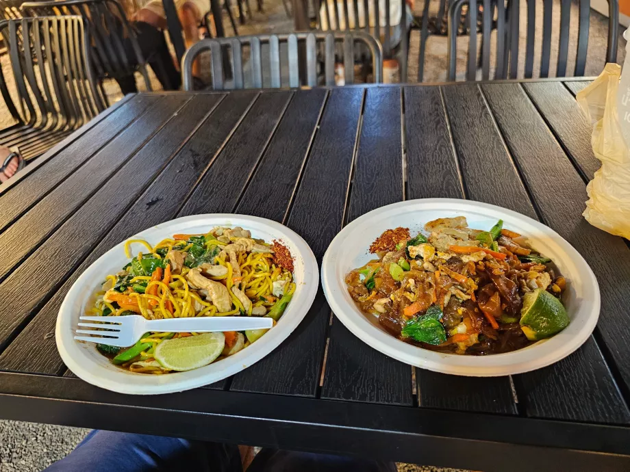 Unser Essen im Freewave Market