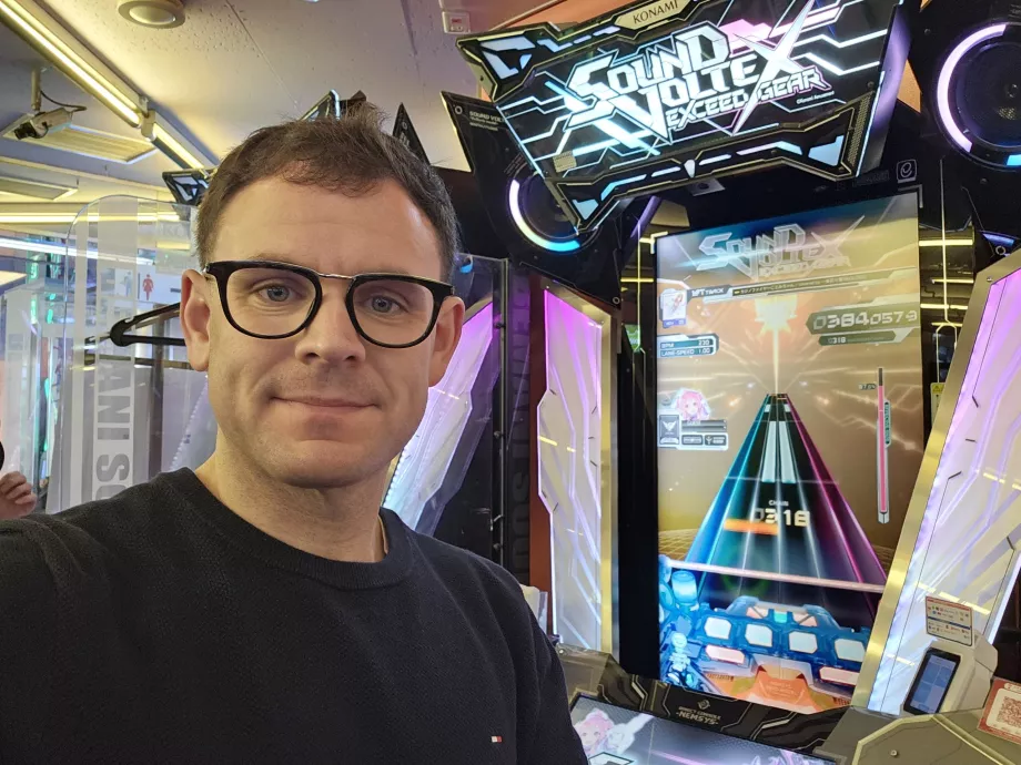 Ich im Akihabara Game Room