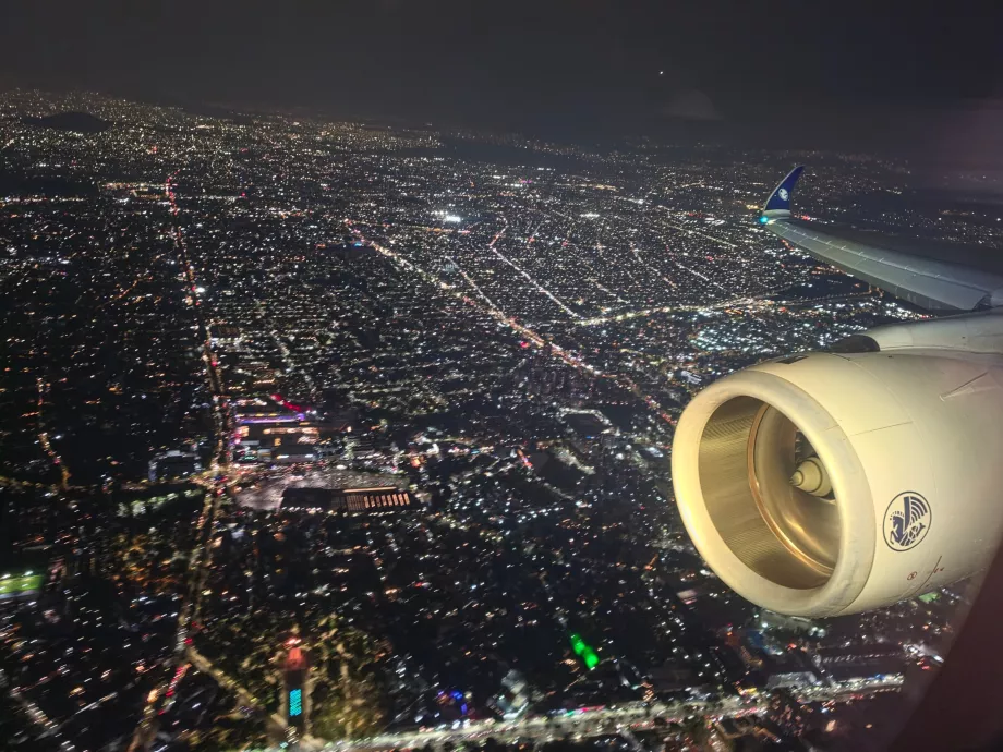 Ein Blick auf Mexiko-Stadt bei Nacht