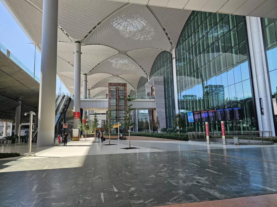 Ankunft am Flughafen Istanbul