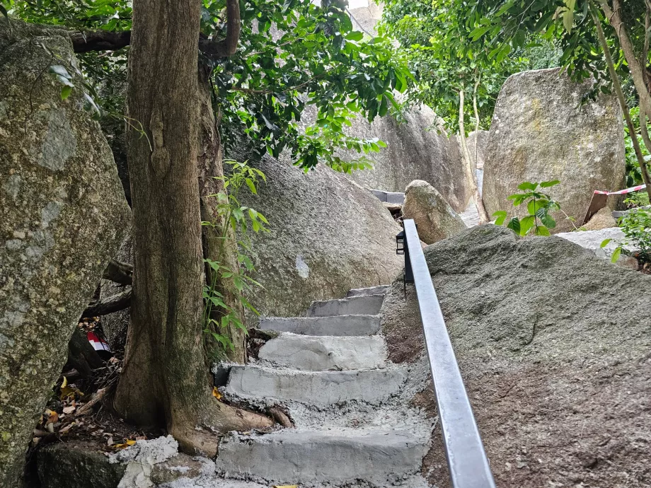 Treppe zur Überlappung Stein 1