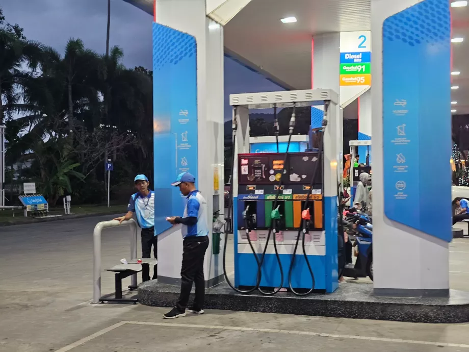 Pumpstation mit Bediener