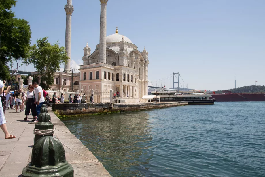 Ortakoy-Moschee, Istanbul, Türkei