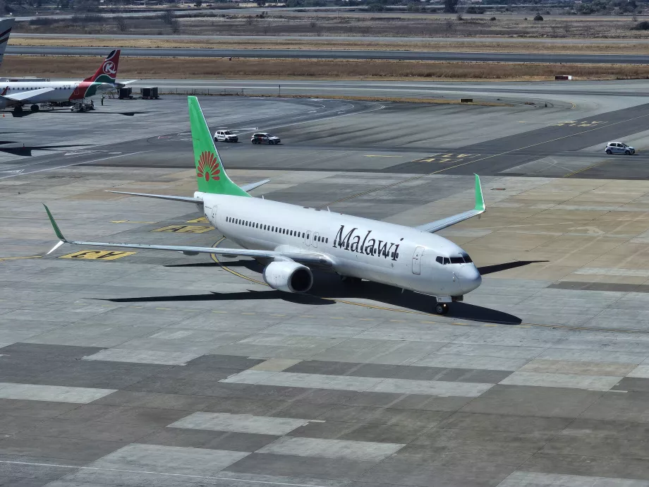 Malawi Airlines, Boeing 737 am Flughafen Johannesburg