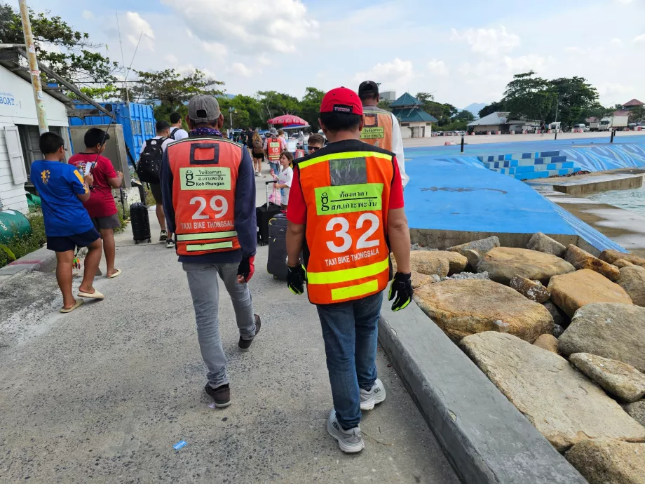 Taxi Bike, Fahrer warten an der Anlegestelle