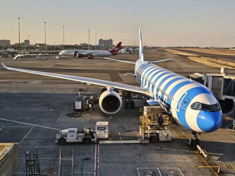 Airbus A330-900 auf dem Flughafen Johannesburg