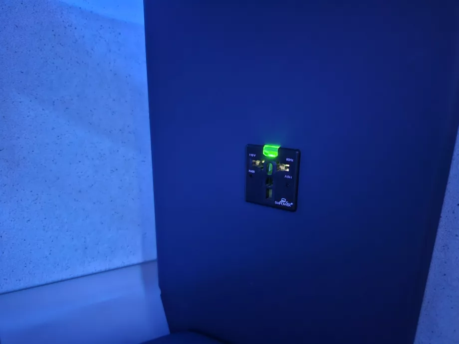 Steckdose zum Laden von Elektronik