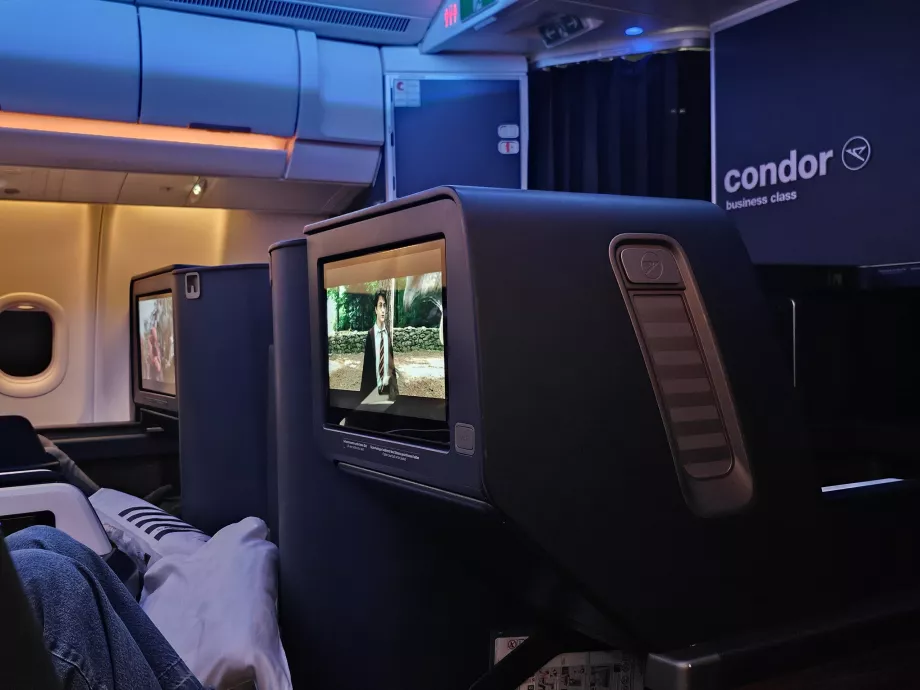 Business-Class-Kabine vor dem Abendessen