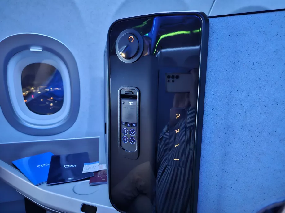 Sitzpanel - Sitzsteuerung, Lampen- und IFE-Steuerung