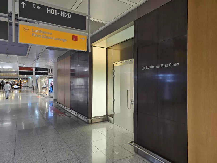 First Class Lounge (Hauptterminal)