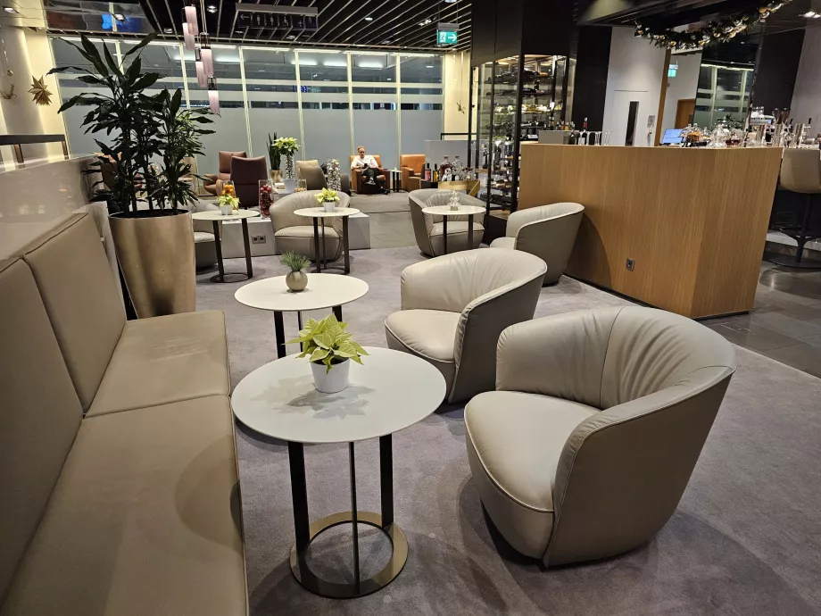First Class Lounge (Hauptterminal) - Sitzgelegenheiten und Sessel