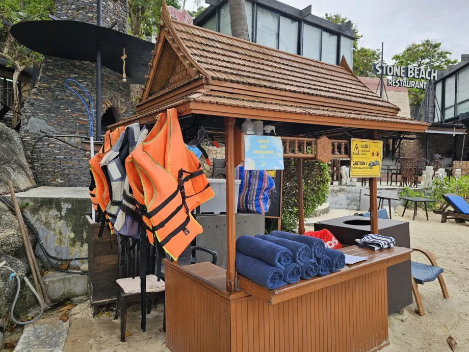 Handtuchverleih am Hotelstrand