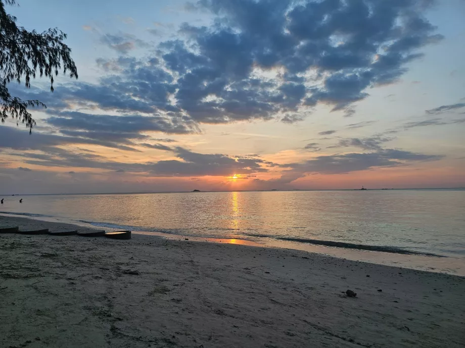 Sonnenuntergang am Zen Beach