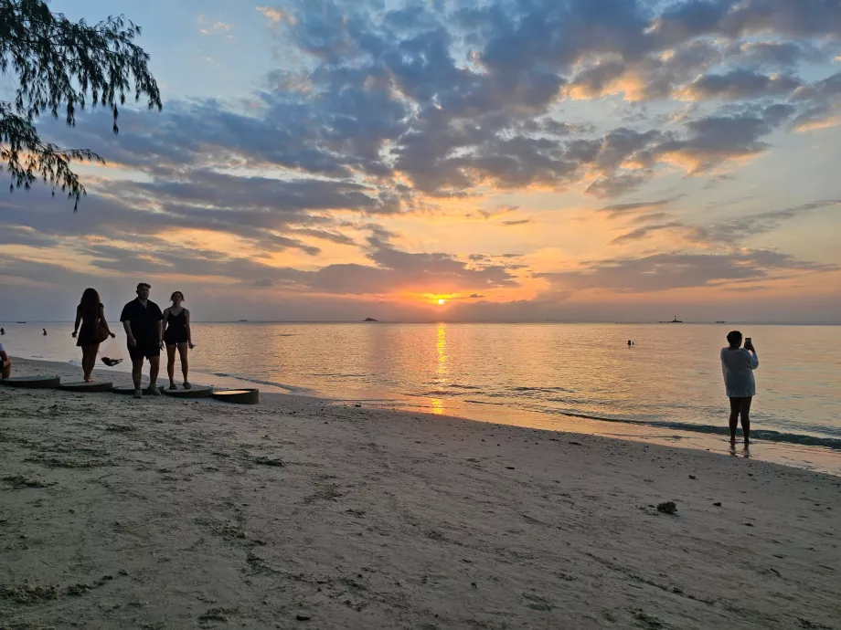 Sonnenuntergang am Zen Beach