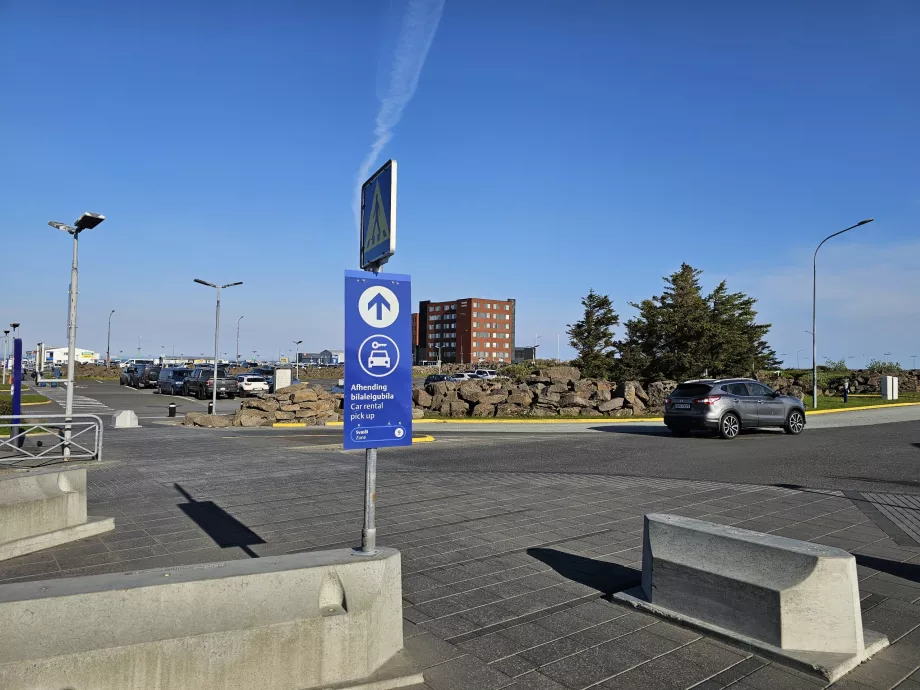 Wegbeschreibung zu den Autovermietungsparkplätzen