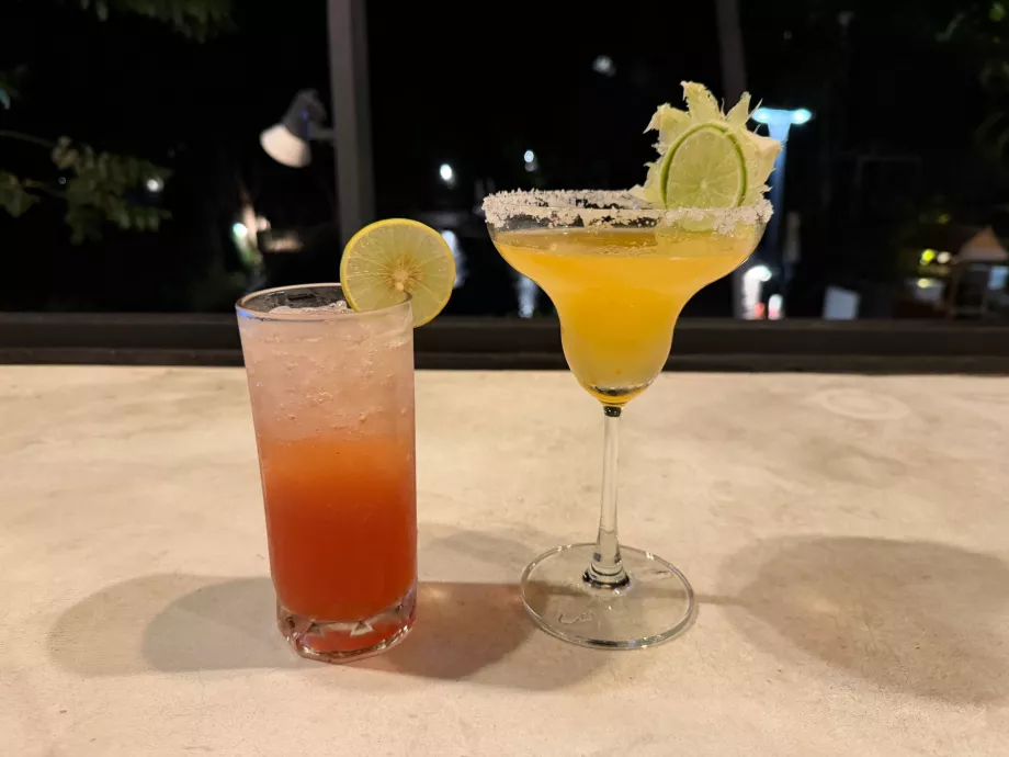 Cocktail während des Abendessens