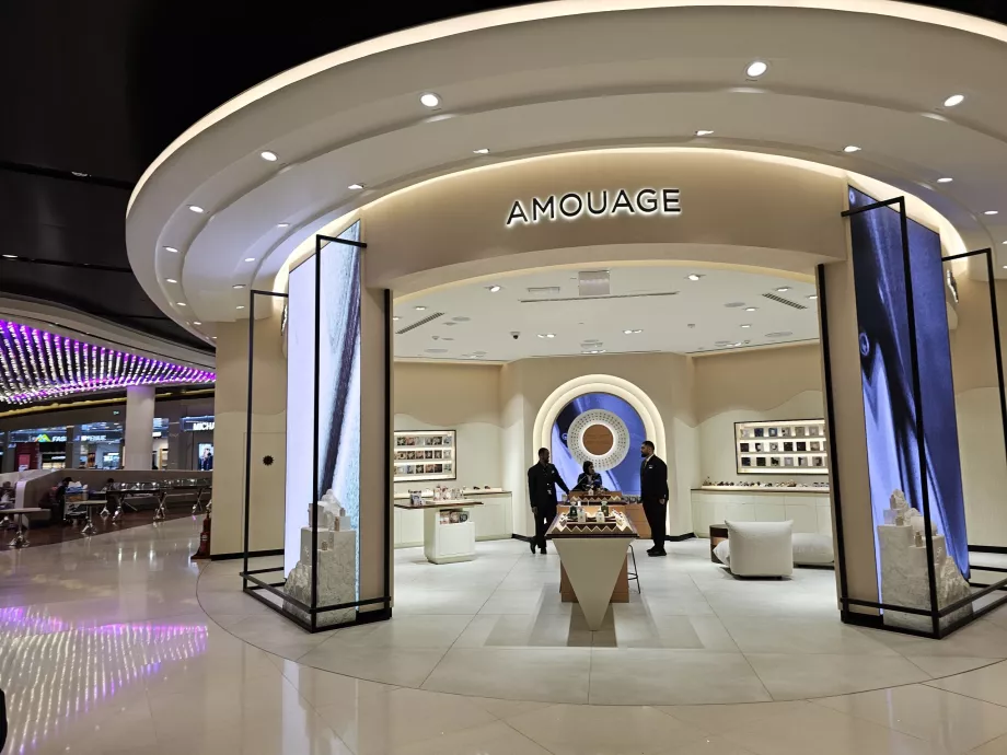 Kosmetikgeschäft, Transitzone