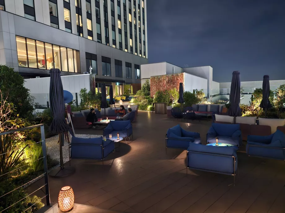 Außenterrasse des Restaurants Gallery 11