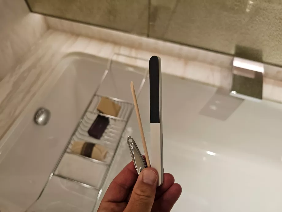 Nagelfeile und Nagelknipser