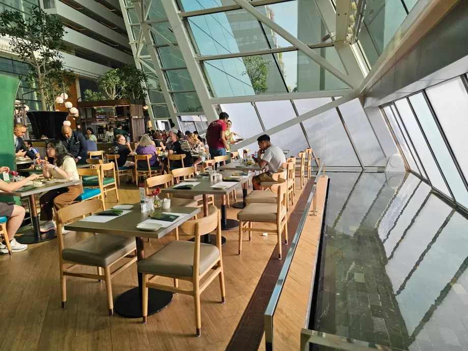 Frühstück im Restaurant Rise