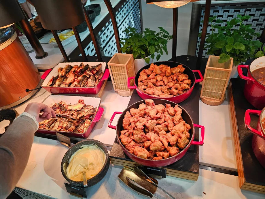 Frühstück im Restaurant Rise