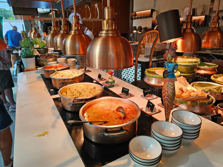 Frühstück im Restaurant Rise