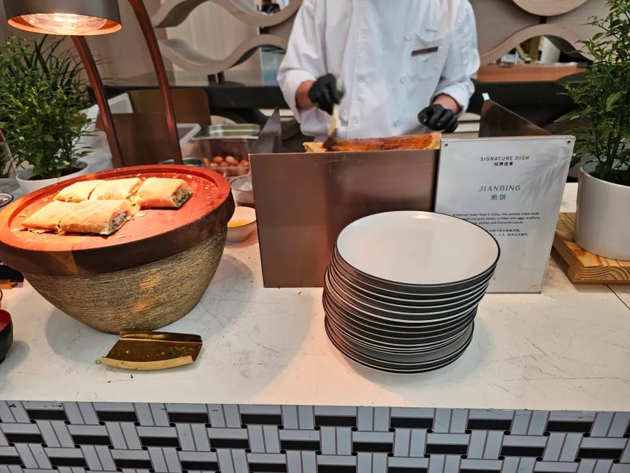 Frühstück im Restaurant Rise