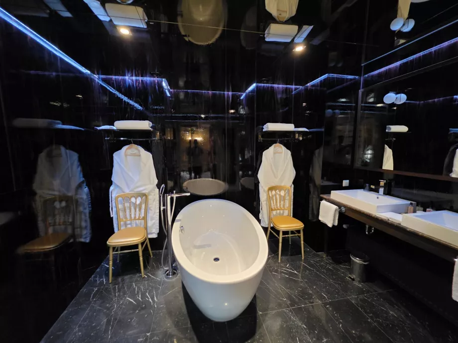 Hauptbadezimmer