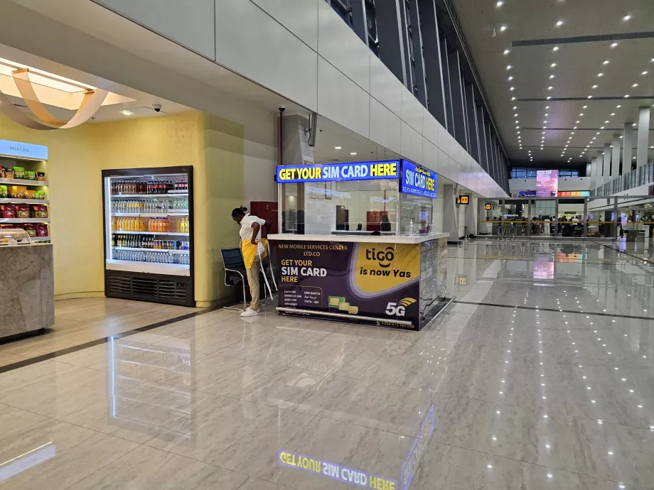 Simkartenshop in der internationalen Ankunftshalle