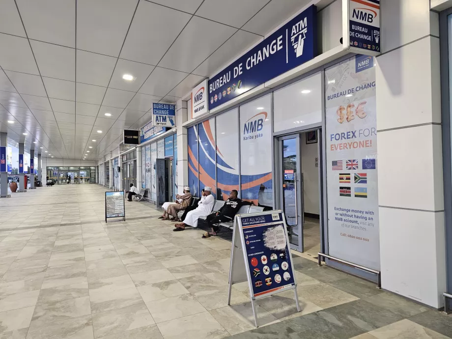 Währungsumtausch und Geldautomaten