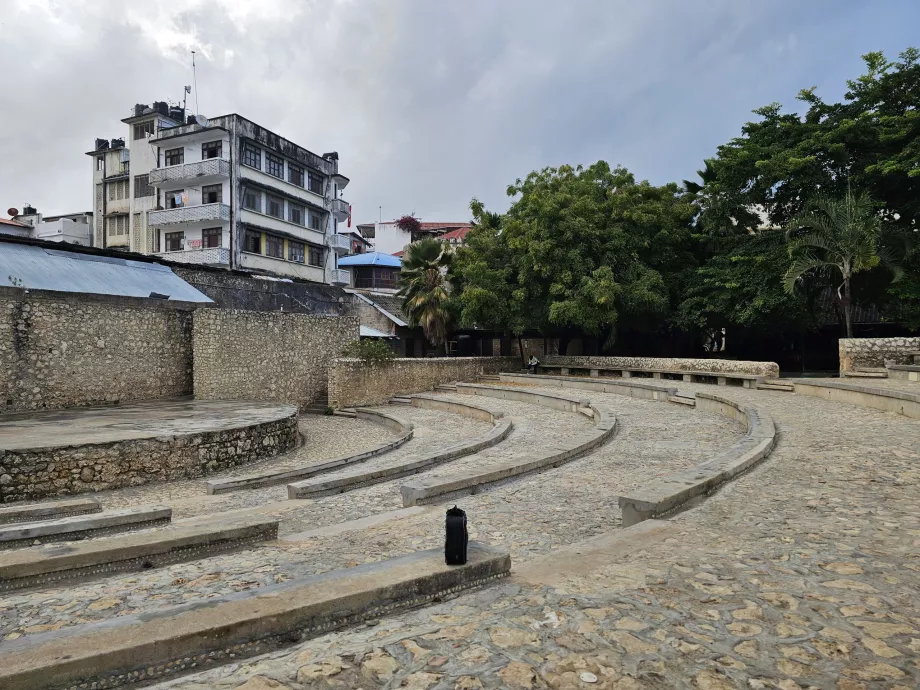 Altes Fort, Amphitheater