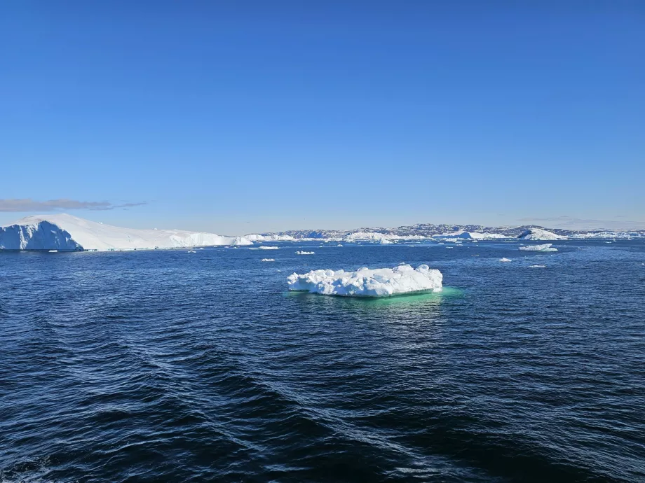Blick vom Deck um Ilulissat